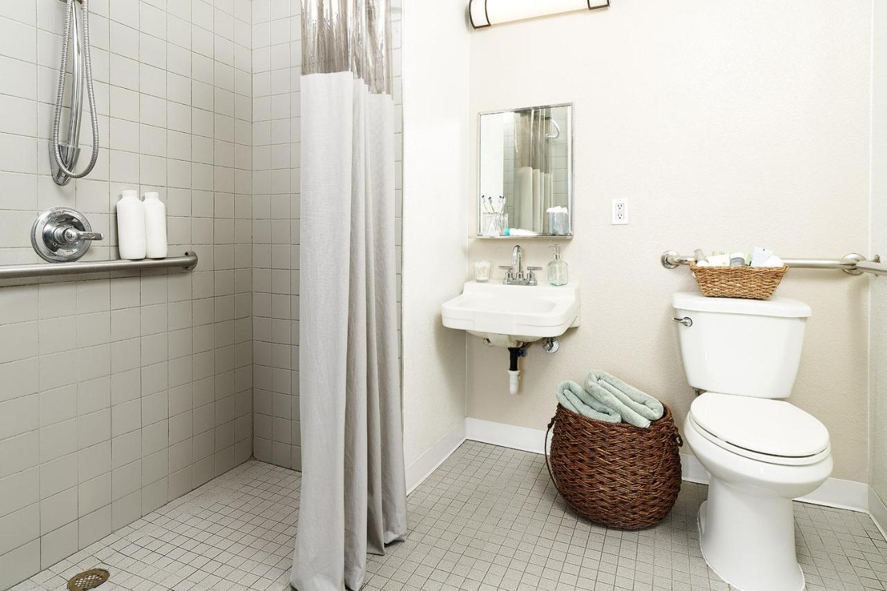 Intown Suites Extended Stay Newport News Va - North Extérieur photo
